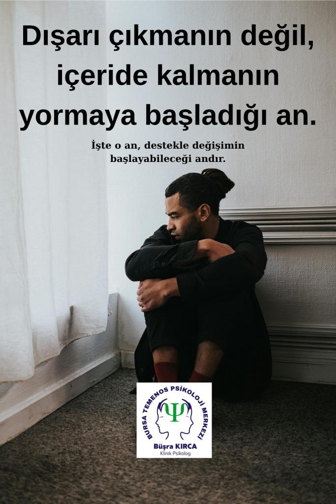 agorafobi yaşayan birey